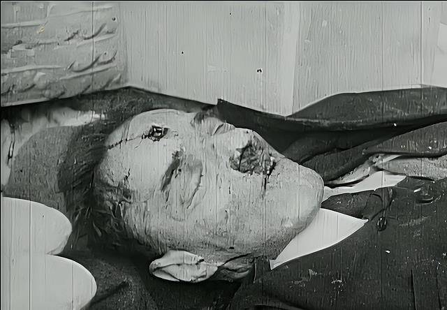 希特勒_墨索里尼_艾娃