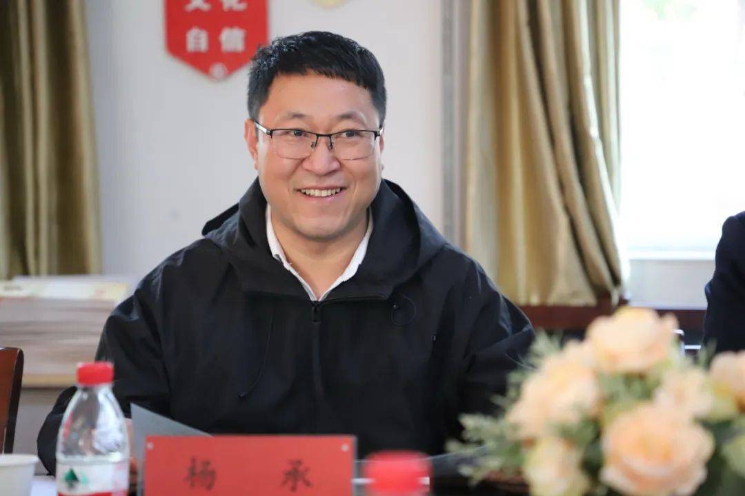 河南省 国培计划"一对一"精准帮扶首席专家申建民以校专业阅读工程