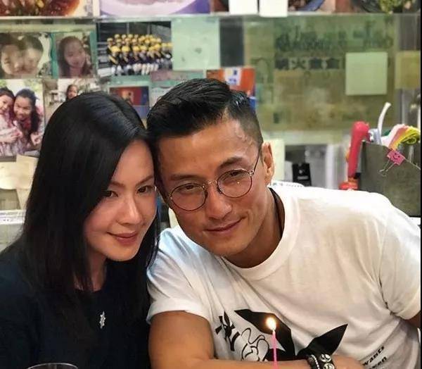 何超云旧爱曾被骂吃软饭,今结婚证书曝光,已低调娶圈外女友_陈山聪