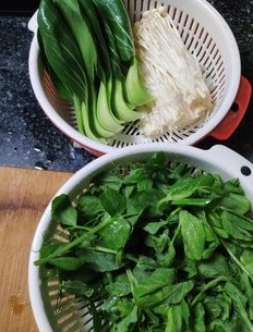 猪肉太贵不如吃牛肉，教你做水煮牛肉，牛肉麻辣鲜香，牛肉滑嫩(图5)