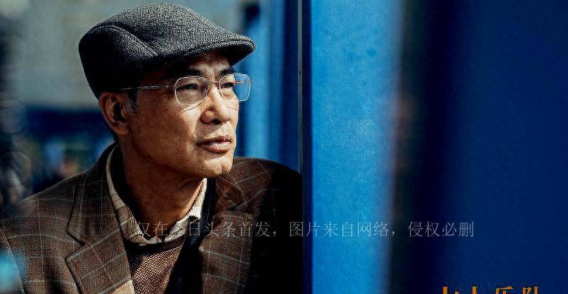 84岁谢贤终于脱下墨镜新戏以真面目示人_电影节_合作_问题