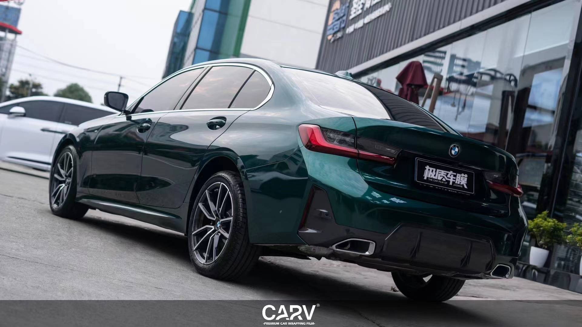 孚改色膜白金液态金属玛瑙绿,犹如闪耀宝石般的光芒_搜狐汽车_搜狐网