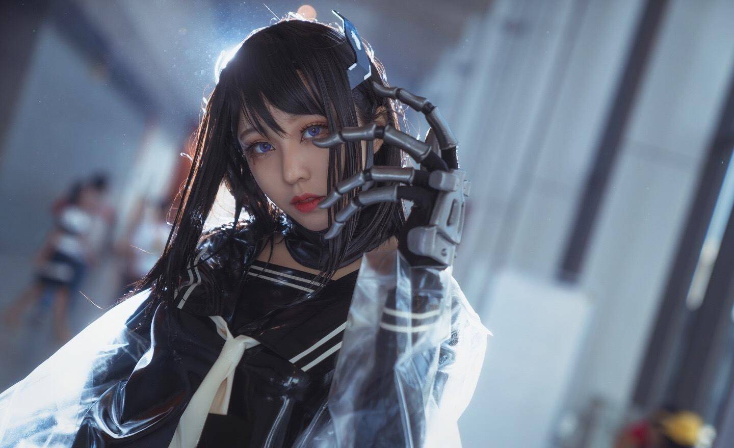 性感魅力的演绎菌烨tako的礼服版八重神子cosplay