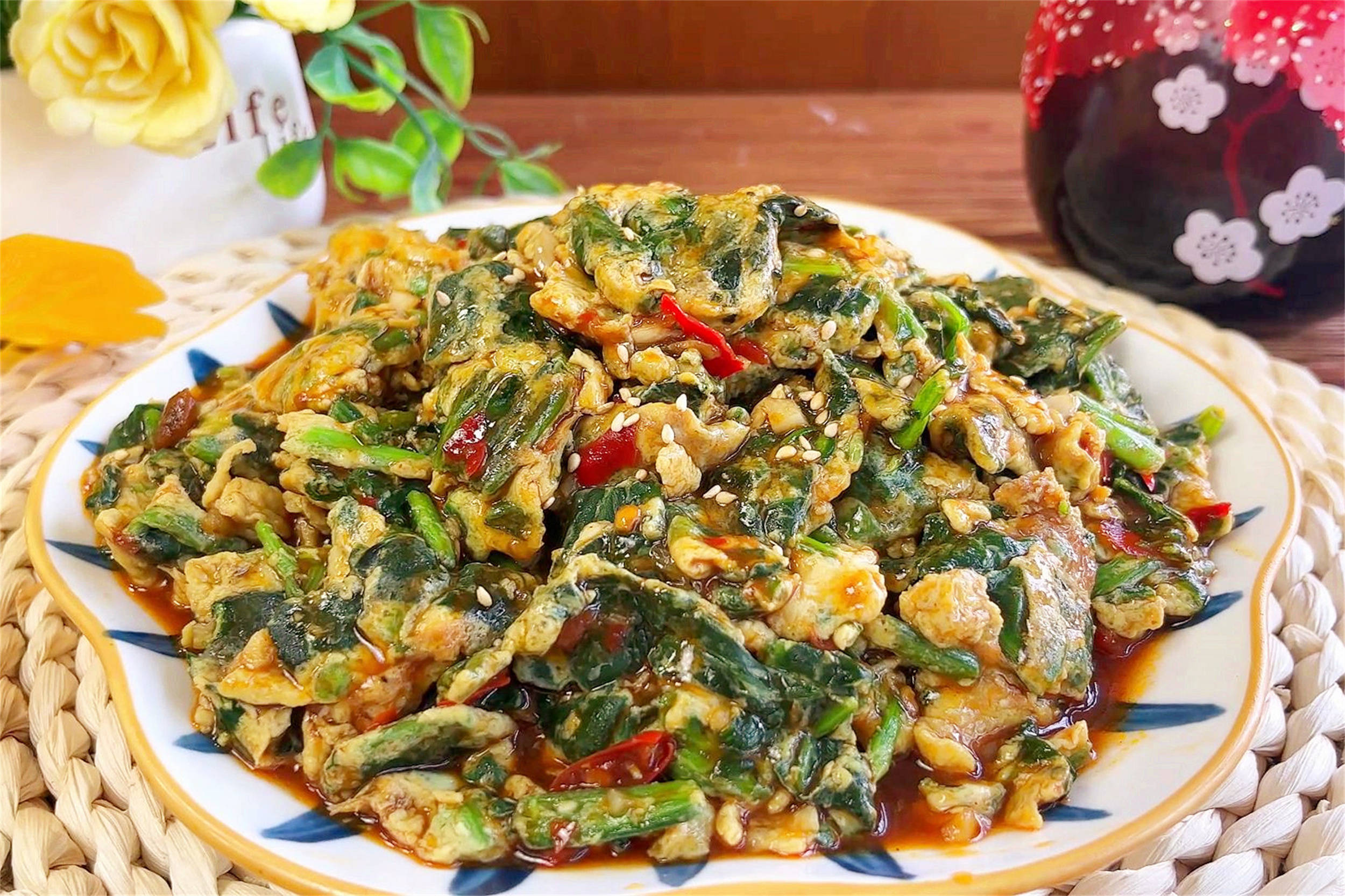 做菠菜炒鸡蛋，一定要试试我家这方法，味道绝了，拌米饭吃很过瘾_手机搜狐网