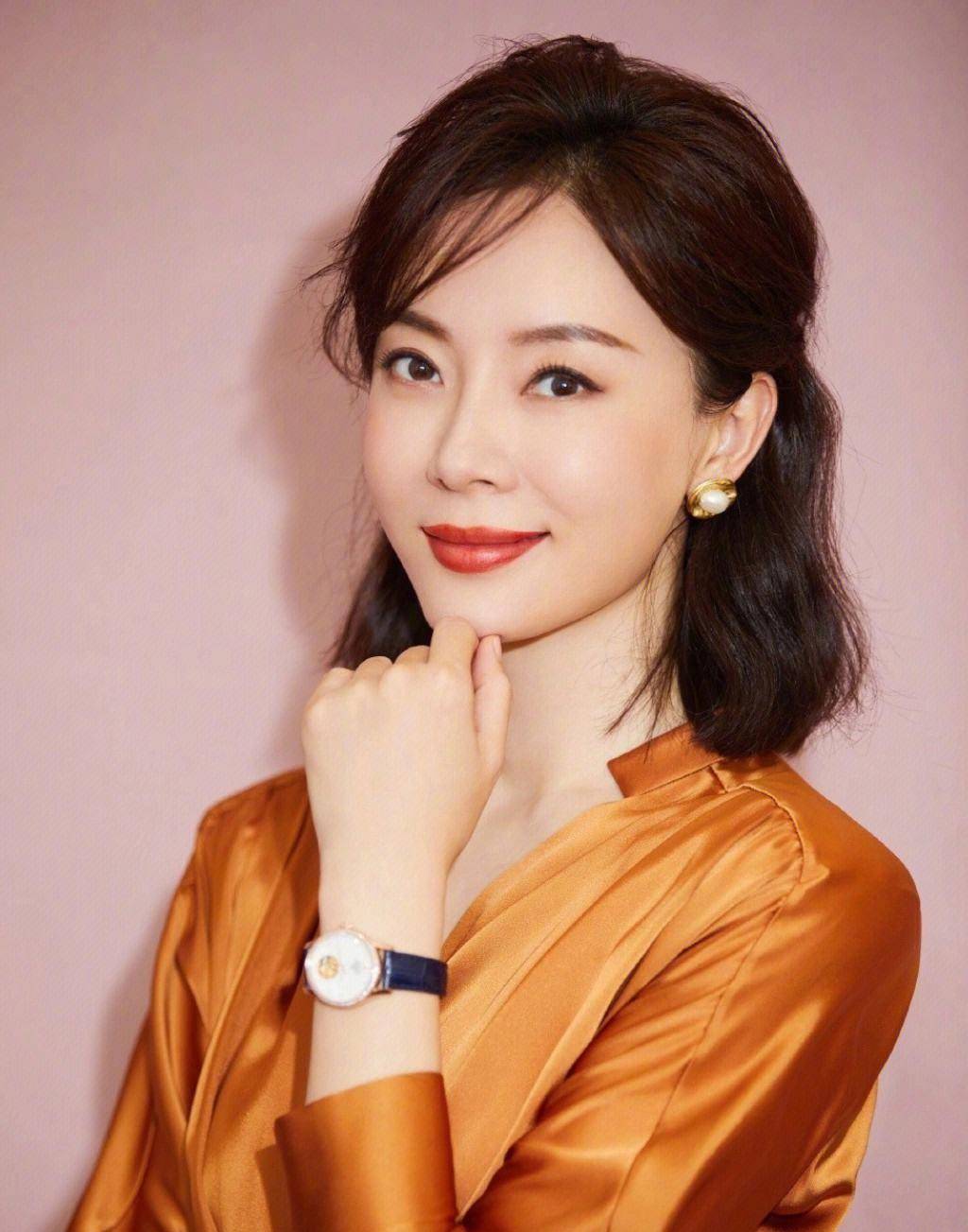 "成熟"的性感尤物!陈数45岁了,丰满性感有女人味!_女神_演技_才华