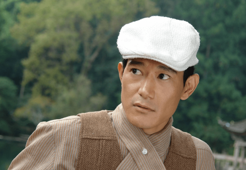 矢野浩二在《小兵张嘎》中饰演"斋藤"一角,这部电视剧自播出后异常