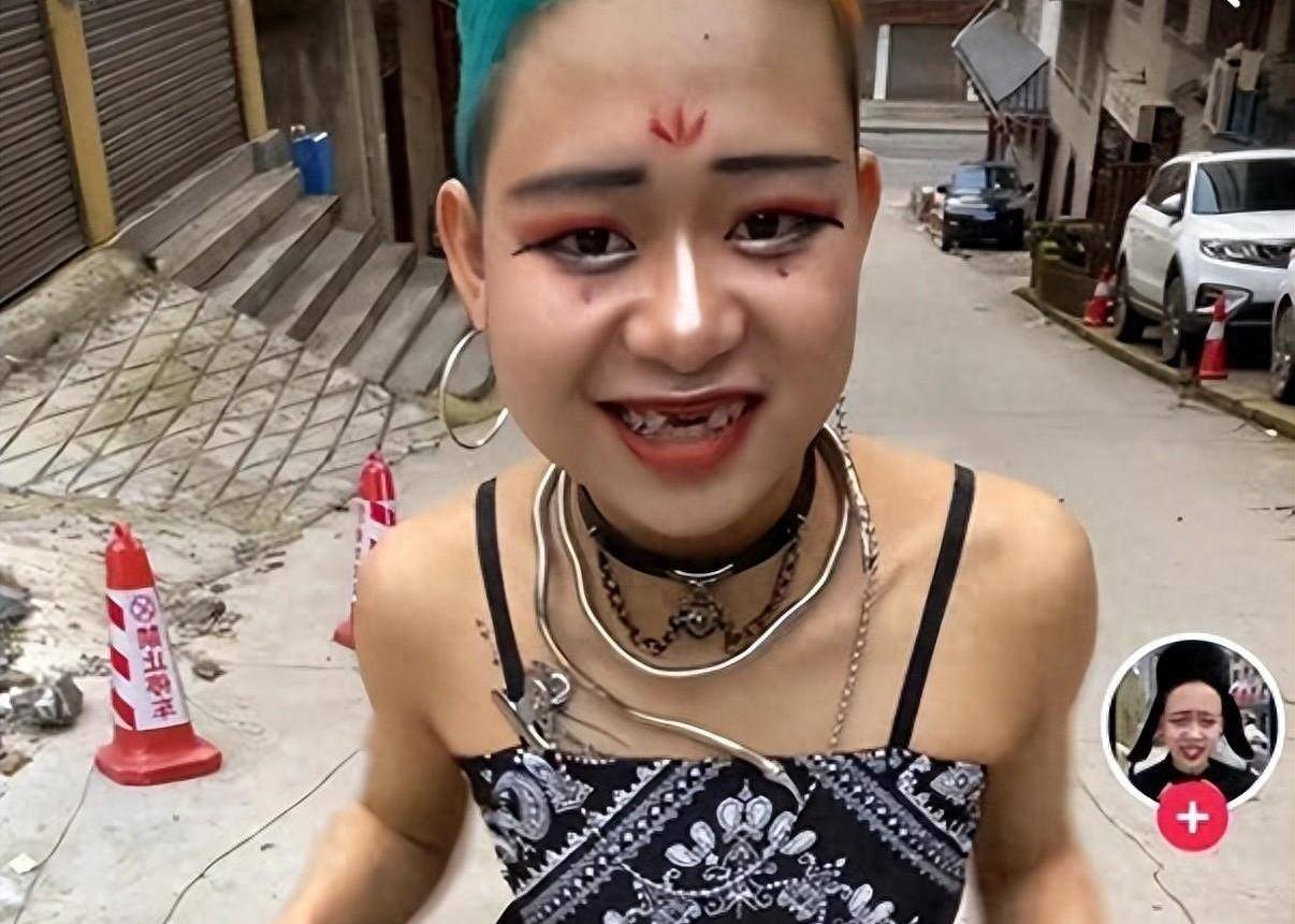目不识丁,不学无术的跳梁小丑,到底是什么人捧红了这些网红?