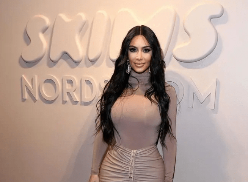 拿下肖华!属于卡戴珊的时代来了._美国篮球队_合作_品牌