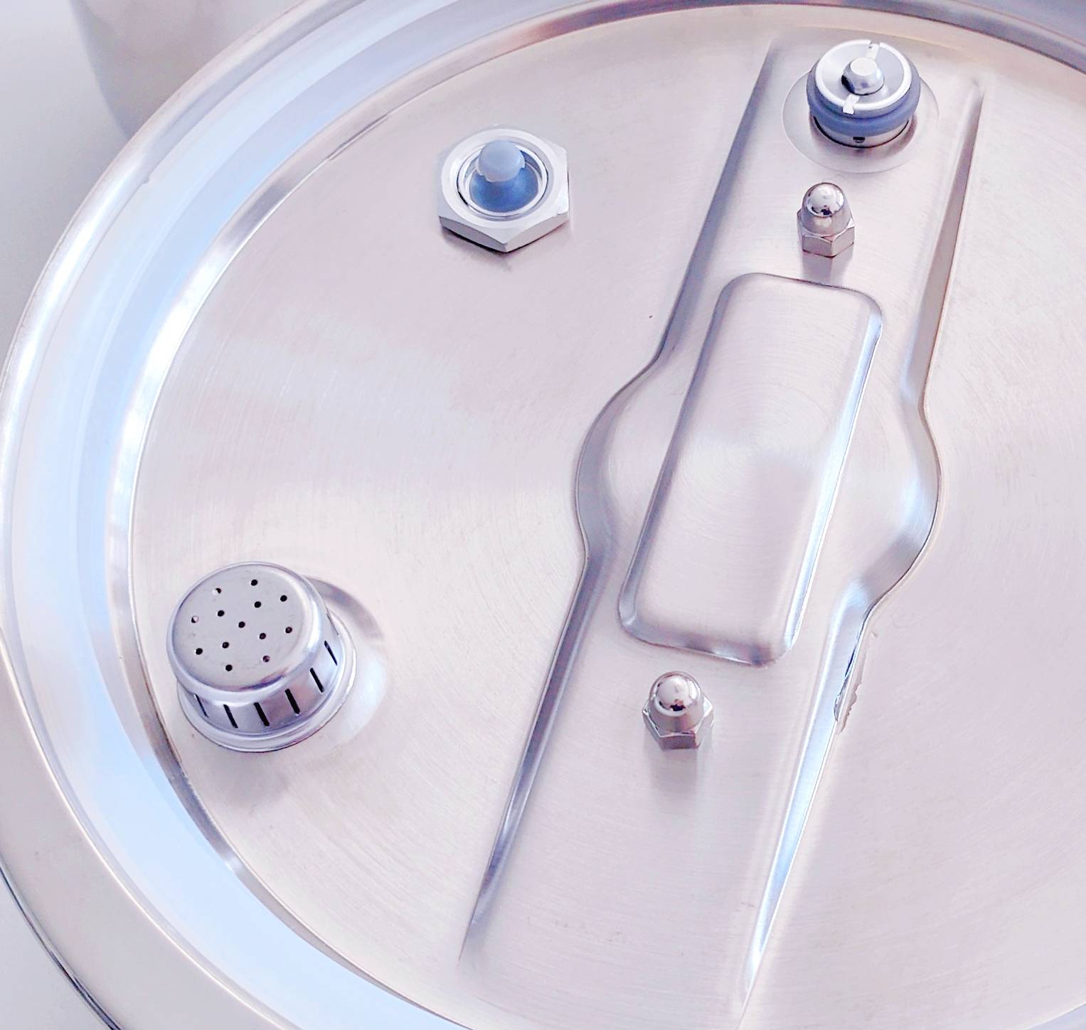 轻松做饭,帝伯朗花样系列-聚光智控压力锅