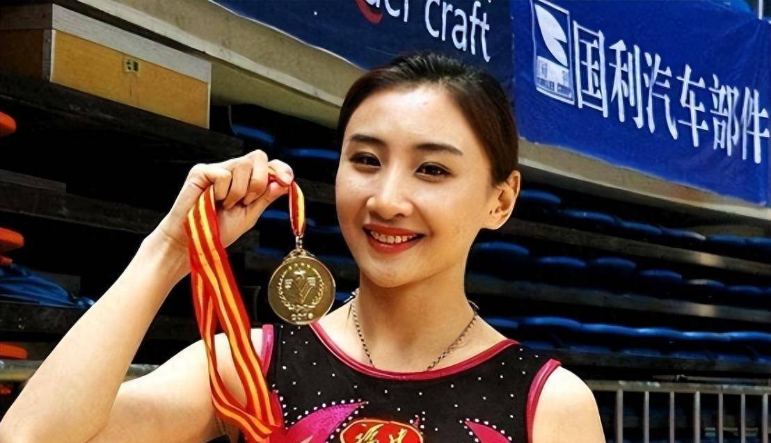 "蹦床公主"何雯娜,与奥冠分手,奉子成婚嫁富豪,却被婆婆刁难_梁超