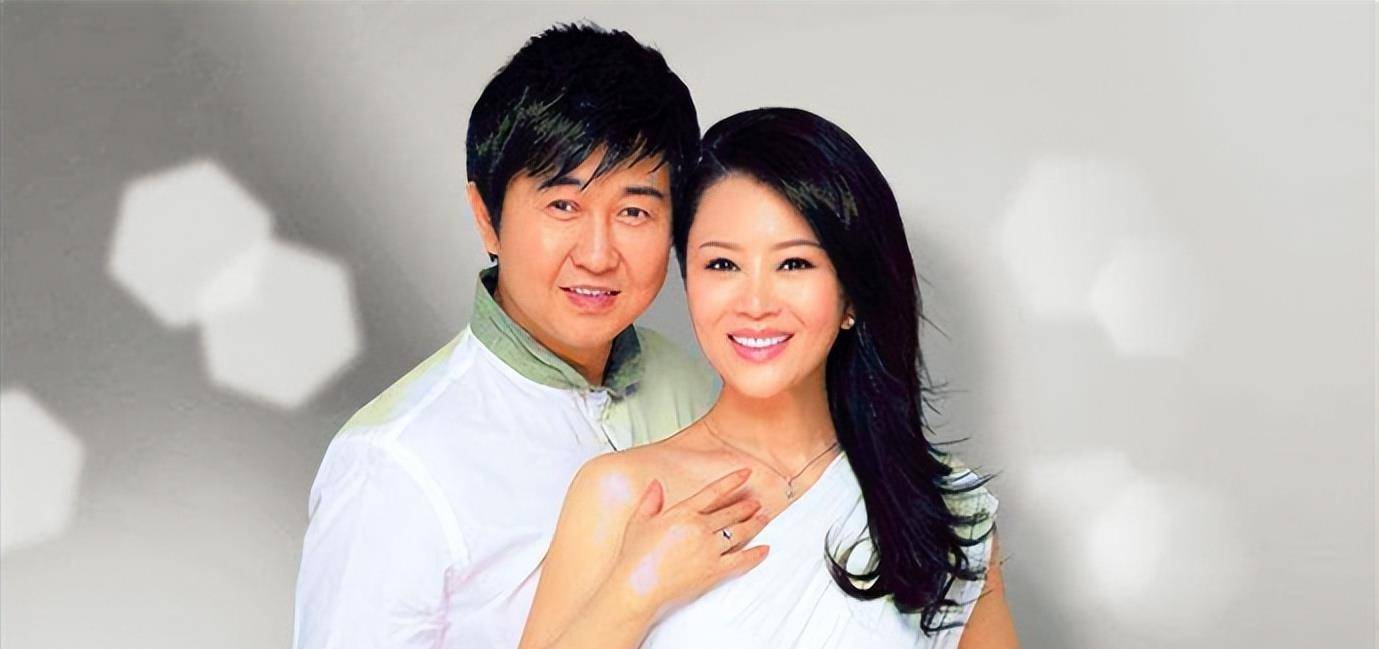 时的过气歌手,今昔对比差别大,或分手或被骗或认不出_庞龙_光良_首歌