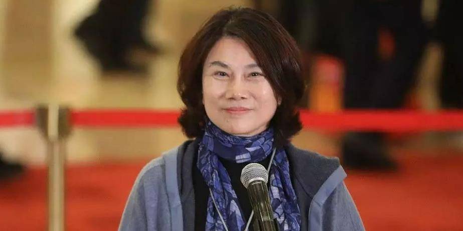 原创3年前扬言要拿出300亿,给8万员工分房的董明珠,如今做到了吗?