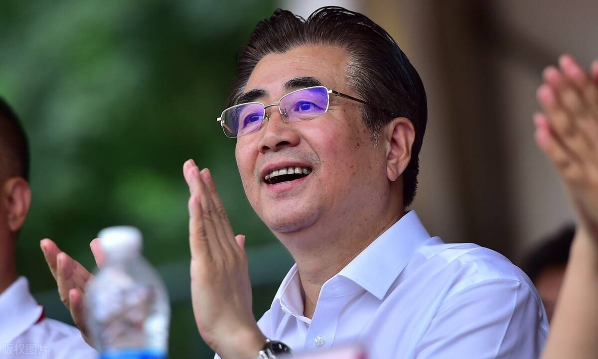 认为她没有办法带领中国女足走向未来取得更好的成绩