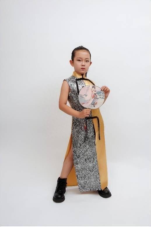 2024中国少儿模特春晚暨小咖盛典 城市荣耀官-王婧媛_童模_全国_舞台