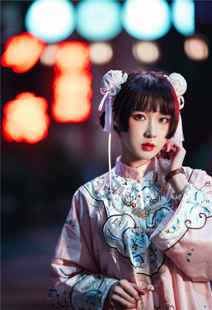 阿包也是兔娘cos丸子头汉服风少女写真赏析 气质满满_国潮_元素_传承