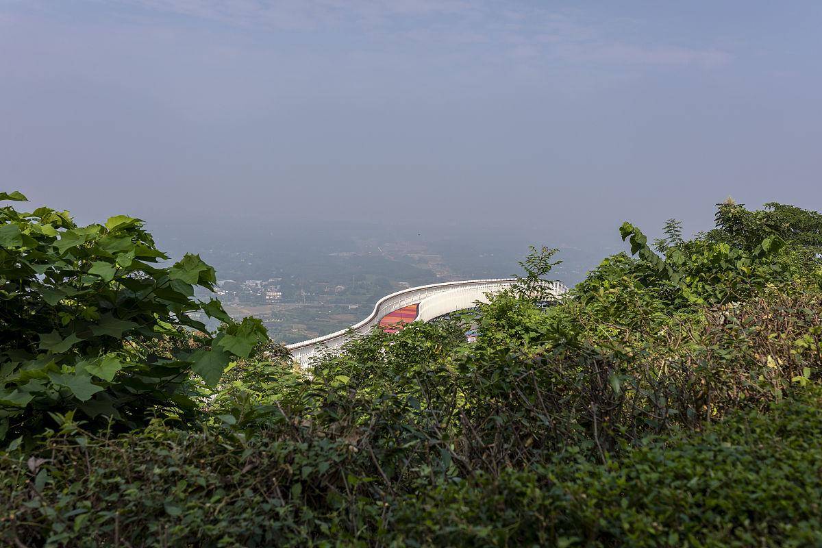 白鹿狮峰观景台图片