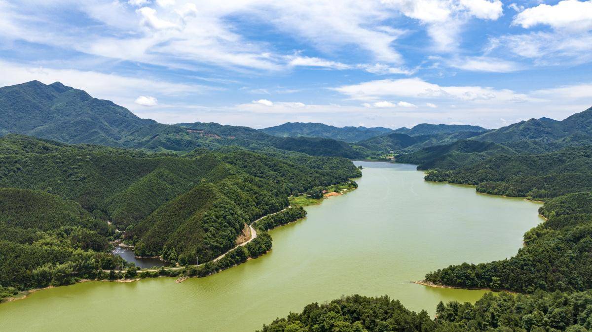 宁波余姚大横山水库:丰富的自然资源和壮丽的景色