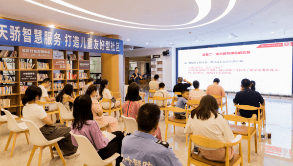 小学学术委员,巴蜀园班队学科组长,语文教师,重庆市骨干教师罗京梅