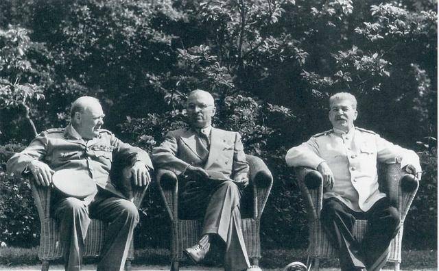 作为二战三巨头之一,丘吉尔刚带领英国走向胜利,为何就被抛弃了