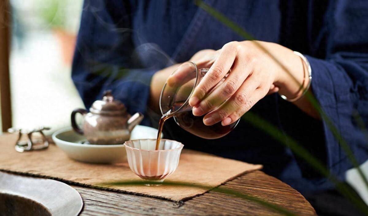 男人过了五十岁,有钱没钱不是看你开的车,而是看你有没有这五点_财富