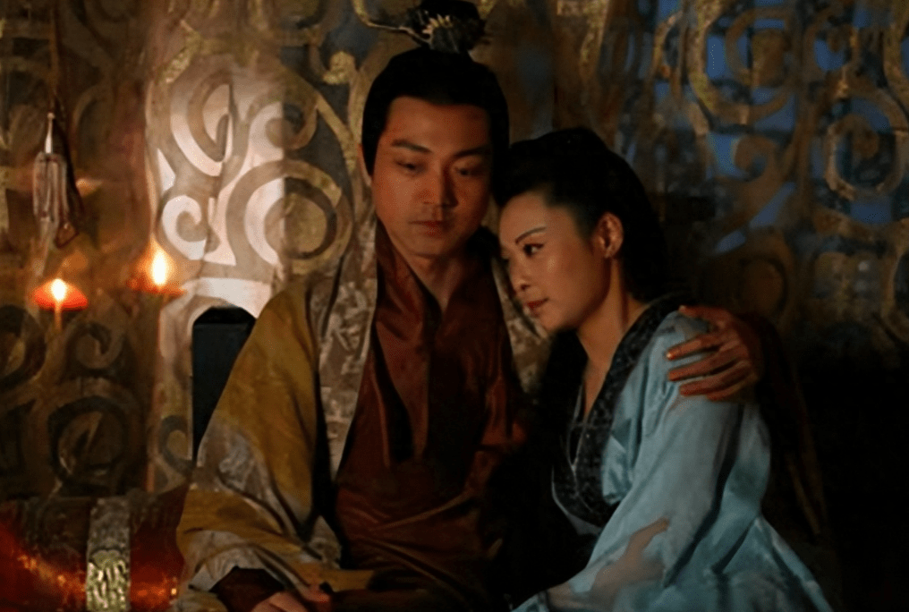 丈夫嫁出王昭君,儿子宠幸赵飞燕,王政军是怎样的传奇女子_王莽_傅昭仪