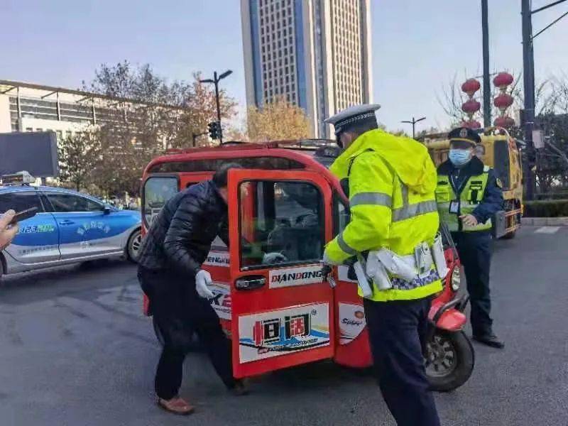 一邊禁止上路,一邊放開生產,