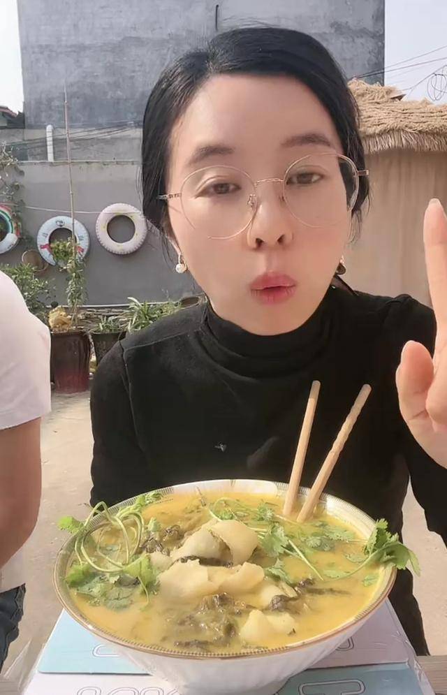 田静肯定辞职了,郭威不关心亲爹遭遇,云昊阐明立场,楷楷长门牙_堂弟