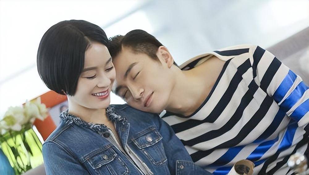 刘亦菲笑容消失,黄渤不愧高情商_袁姗姗_赵丽颖_宋茜