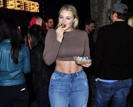 她有天使面孔却因巨臀失业!