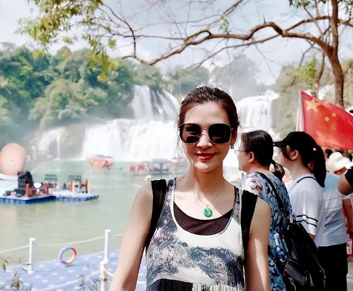 6位"海岩女郎"现状,有人欠债过亿,有人整容变脸,1人至今走红_苏瑾