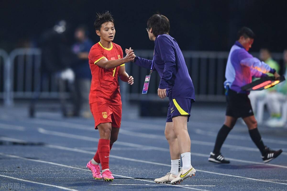王霜2行字5张图回应中国女足惨败,霸气打脸女足黑粉_球迷_足球_水平