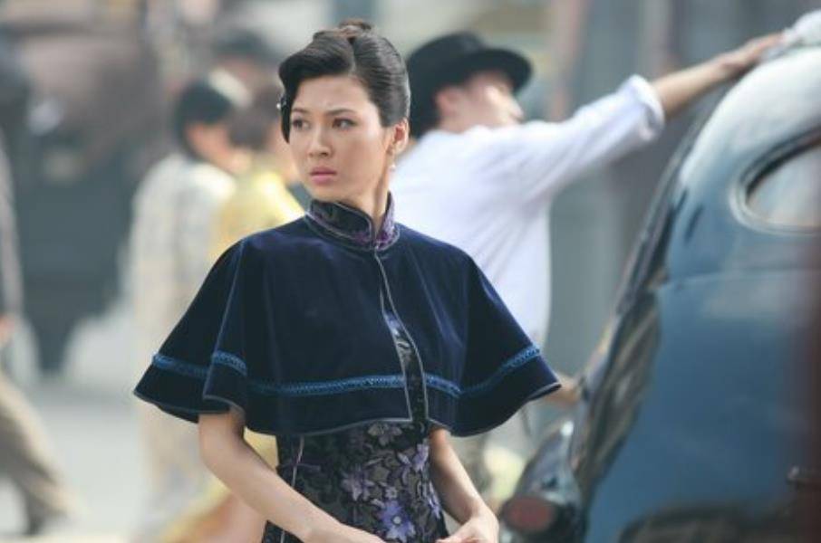 屋漏偏逢连夜雨,这时周旭辉的前妻赖丹丹也来凑热闹,发长文控诉因童蕾