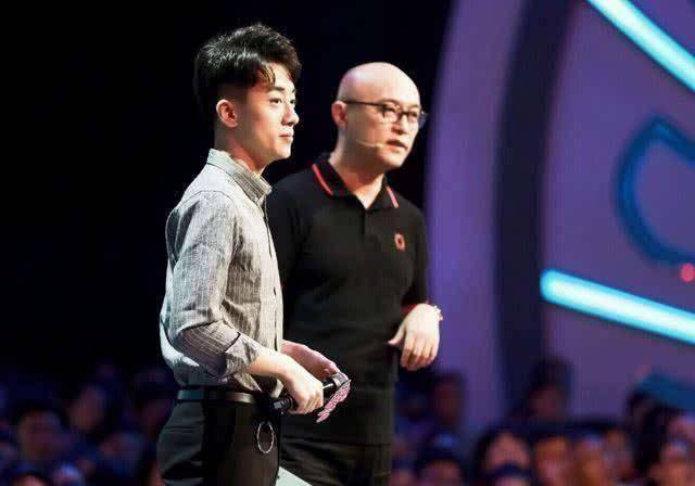 孟非的面馆搞优惠都没人吃,不是因为太贵,网友一句话说出原因_工作