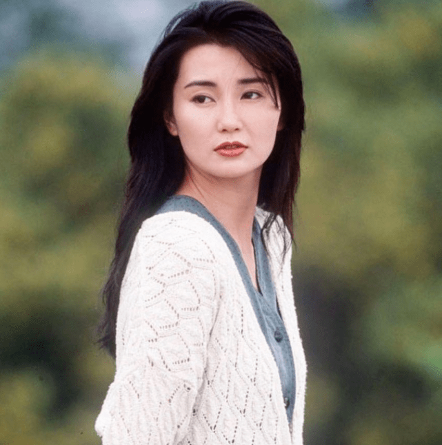 57岁张曼玉久违现身逛街,皮包骨瘦出新高度,状态令人担忧_女神_网友