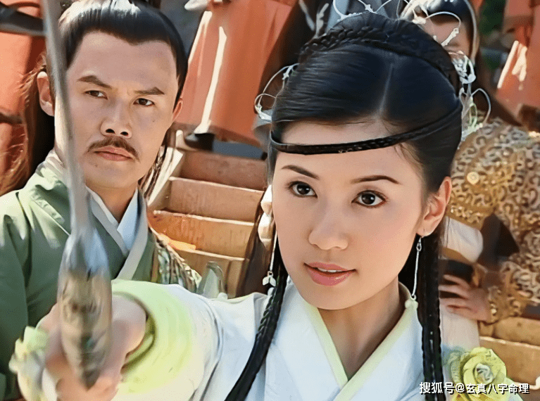 后悔没娶周芷若,你看她后来嫁给了谁,被折磨得多惨_赵敏_朱元璋_金庸