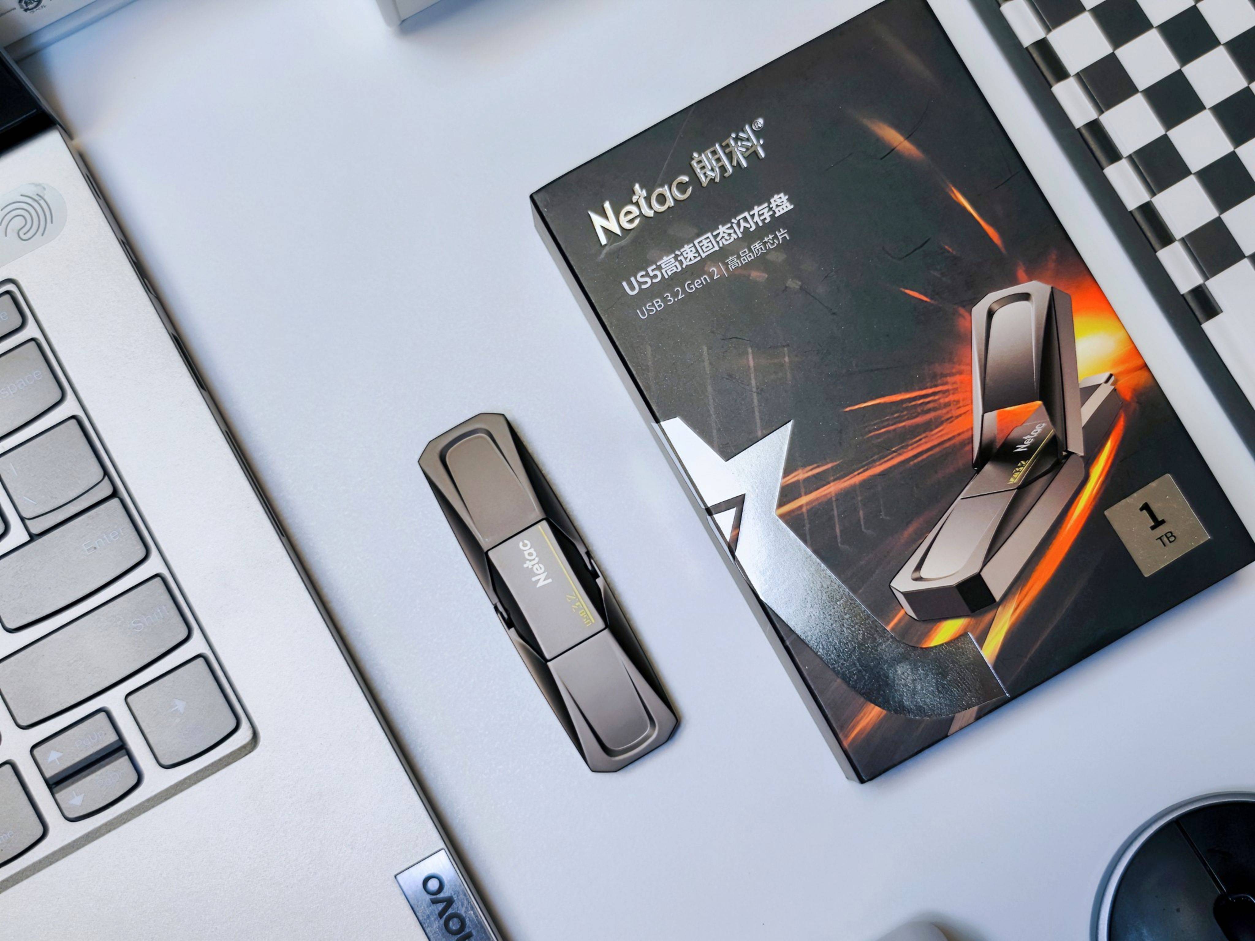 数据先锋|U盘的尺寸,SSD的速度,朗科"跑王"US5带你实现传输路上的弯道超车!