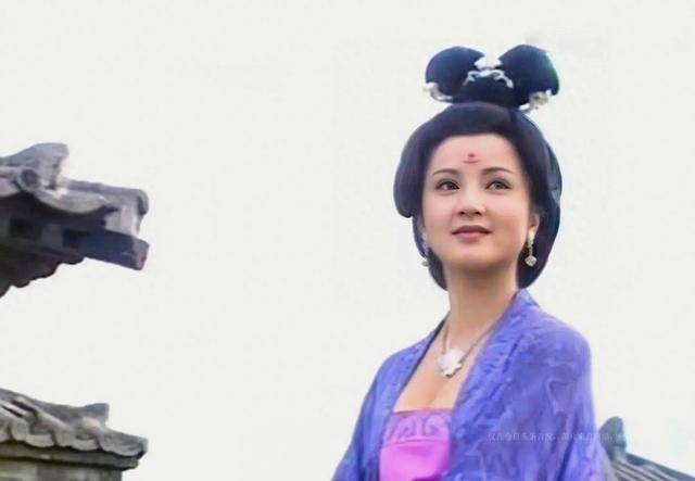 阮丹宁:20岁与陈道明饰演情侣,30岁出演最美甘宝宝后迅速退圈!