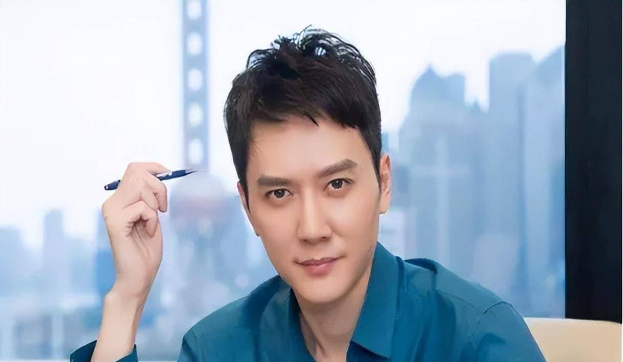 北京时间11月4日上午,娱乐圈传来著名演员赵丽颖和冯绍峰消息_事业