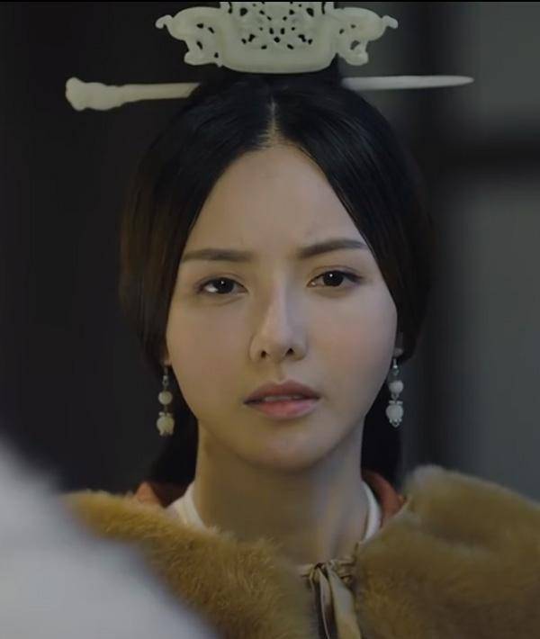 张芷溪_观众_五官