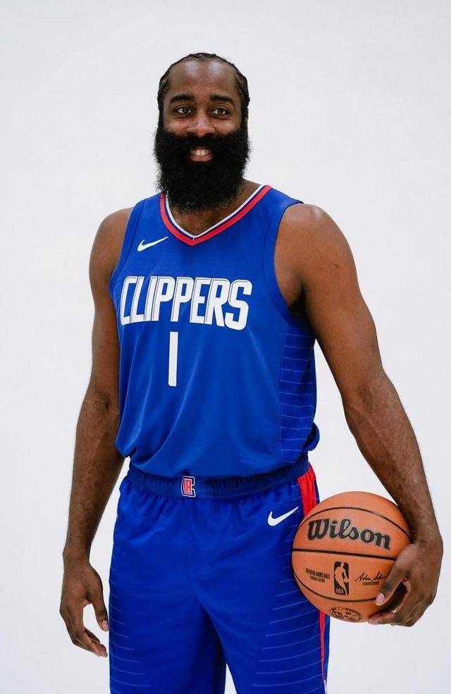 众人热议哈登发布会言论:赌上全部名誉争冠_比赛_快船_球员