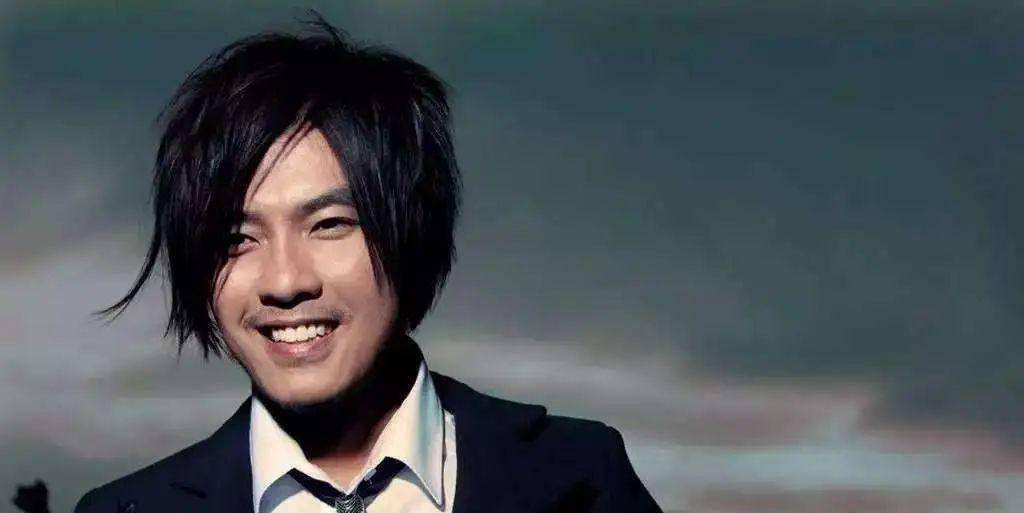 阿杜:出道时和周杰伦齐名,身患重病,艰难复出无人识_专辑_朋友_林俊杰