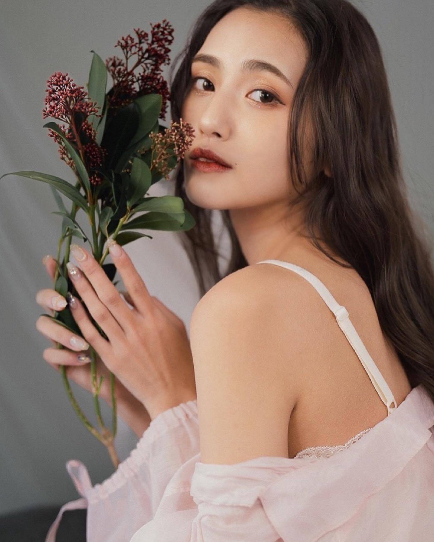 气质樱花妹《天野レナ》泳装写真自称「最后机会」!_美女_身高_静冈县