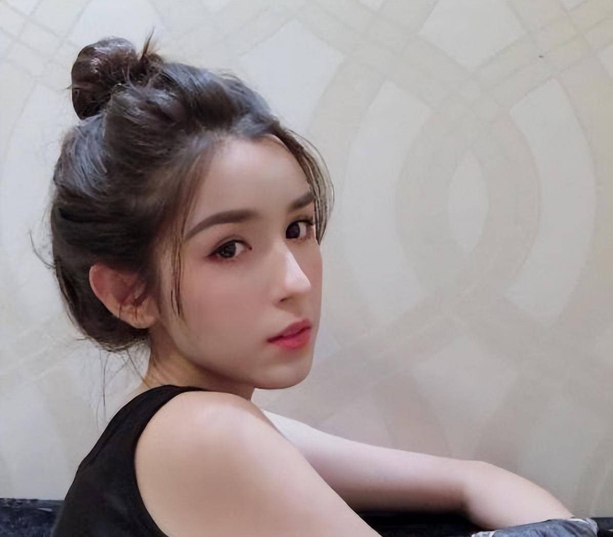 哈妮克孜:一舞成名被陈赫签约,当红期被曝八卦,如今怎样了?