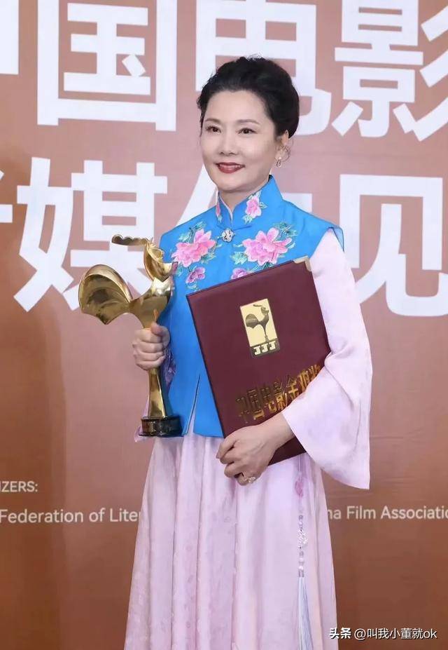 金鸡奖"影后"何赛飞,为事业10年丁克,与初恋相伴一生_杨楠_支持_孩子