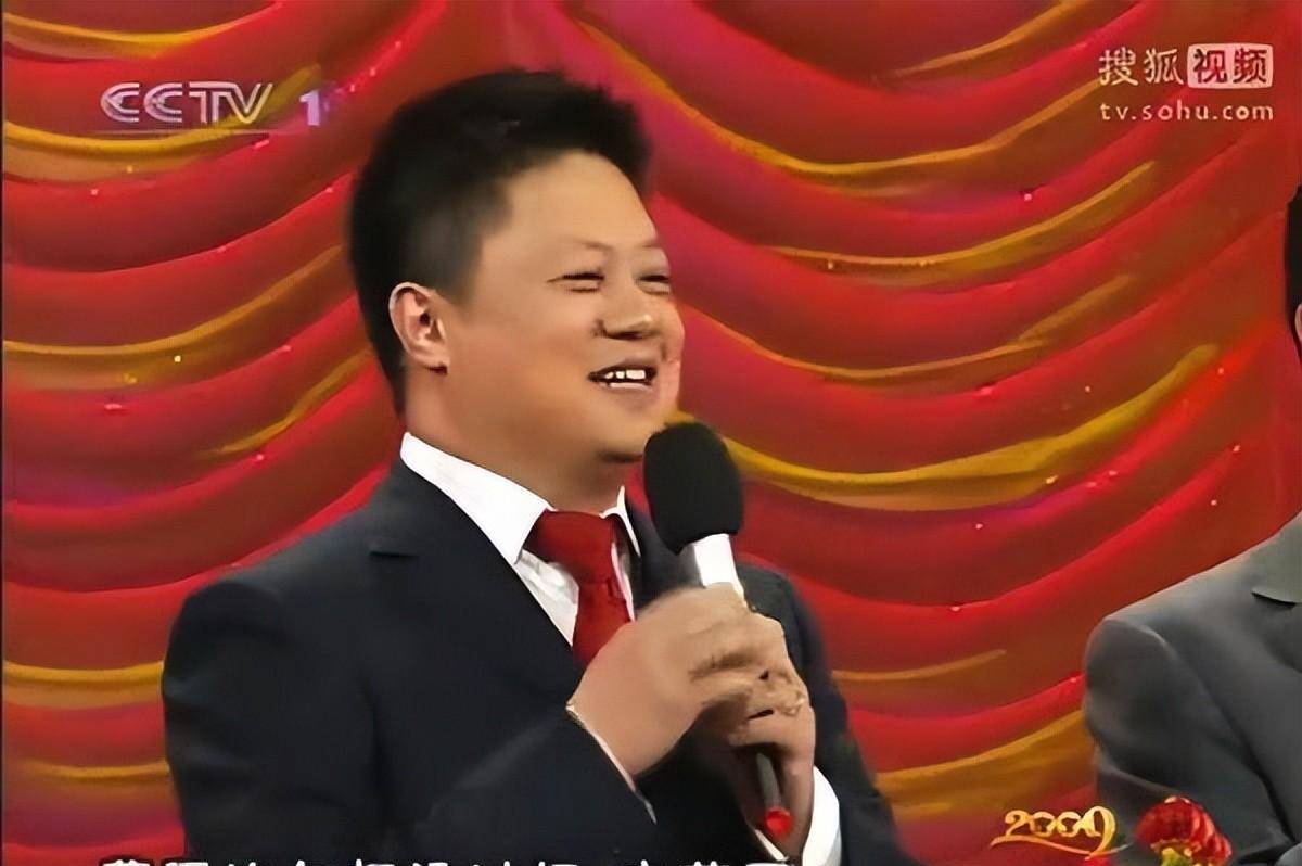 央视主持文静联播时门牙脱落,临场反应堪称天花板_错误_观众_文科