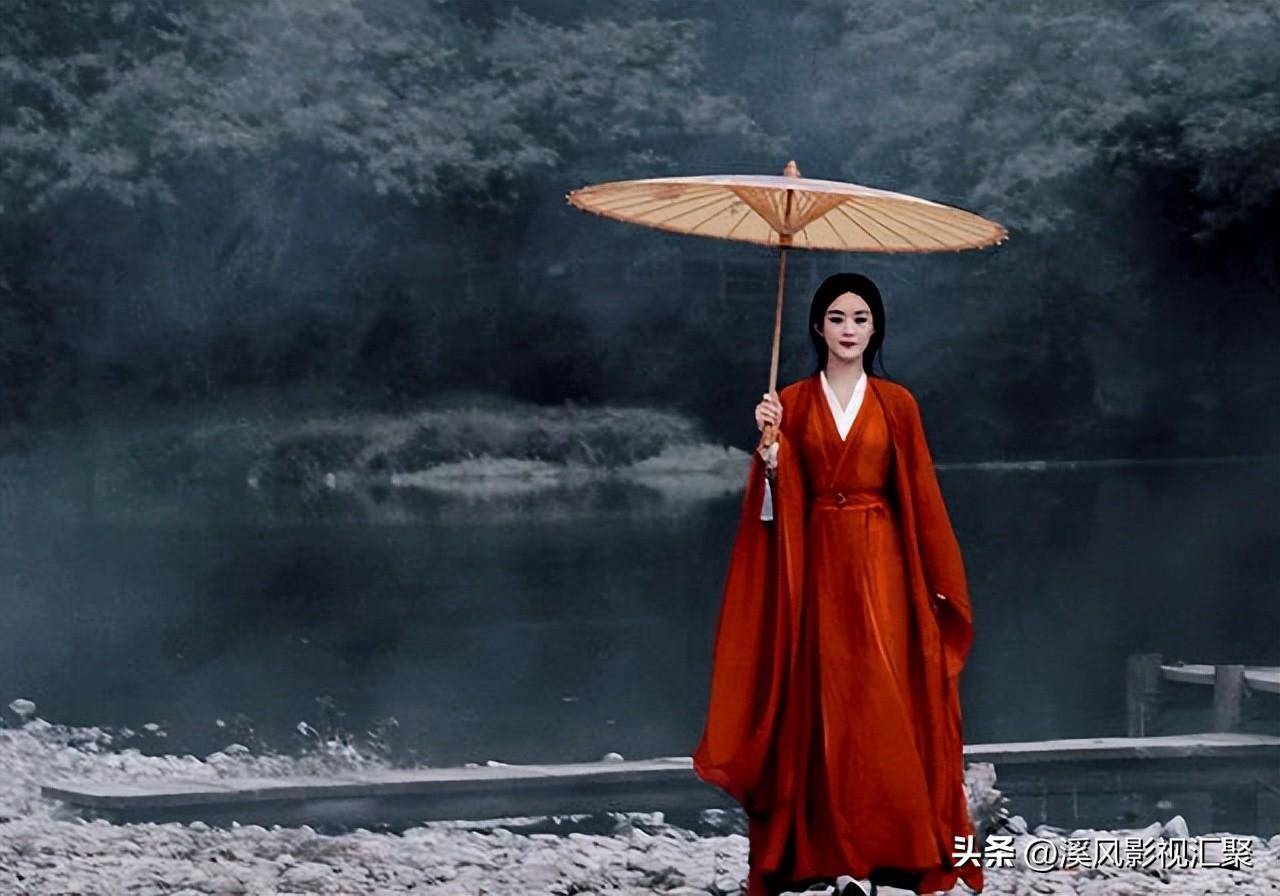《与凤行》人间至味新海报,赵丽颖红衣撑伞,林更新喝茶好仙_衣服_感觉