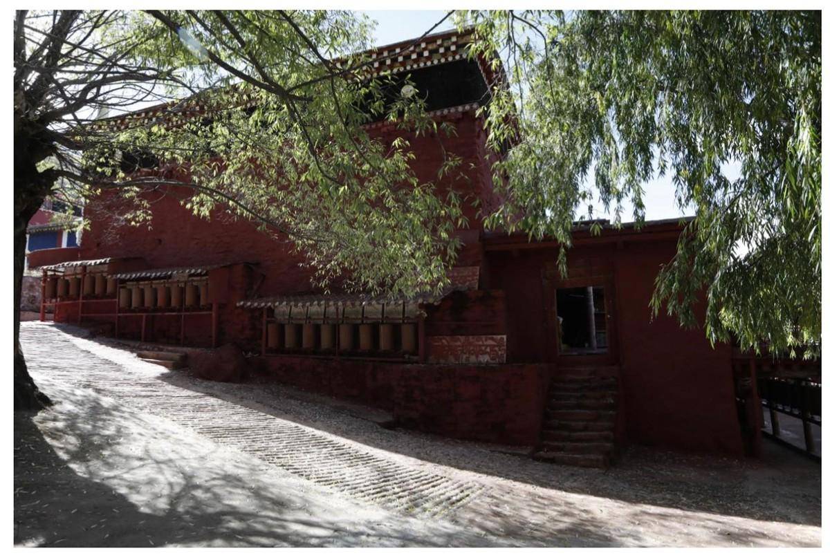 重大发现:德格巨型千年壁画现世,汪堆寺成重点考古对