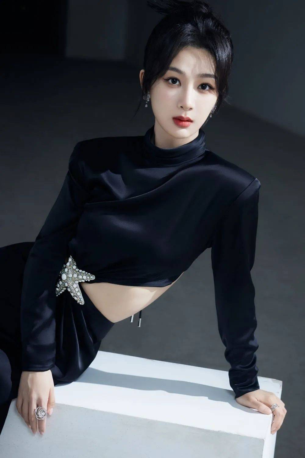 带火男主,变美了,90后四小花旦之——杨紫_夏雪_话题_形象