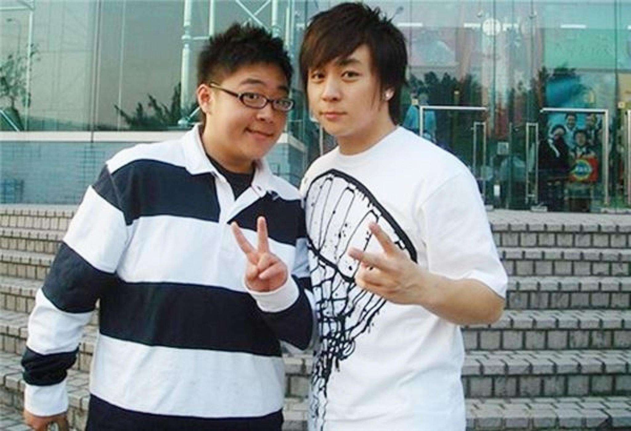 随着郝劭文登上了带货榜第一名,不仅让人想起了他儿时的搭档释小龙.