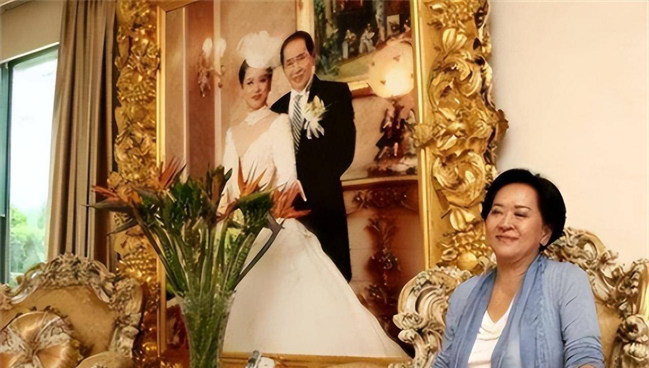 她穿30年塑身衣不离身,丈夫遗嘱 财产只给1元钱_邓永祥_洪金梅_男人